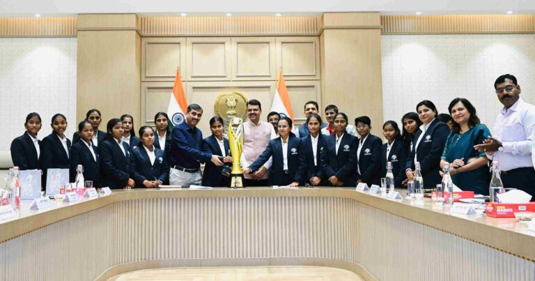 भारताच्या दृष्टिबाधित महिला टी-20 क्रिकेट संघाचा ऐतिहासिक विजय, मुख्यमंत्री देवेंद्र फडणवीसांकडून गौरव