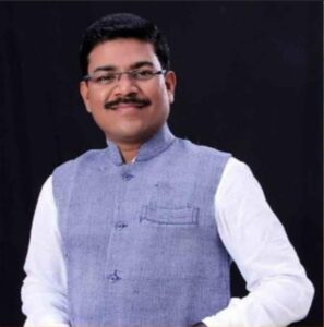 शेडुंग टोल नाक्याच्या २० किमी  परिघातील  नागरिकांना  टोल माफी द्या – निलेश सोनावणे आरपीआय पनवेल शहर अध्यक्ष