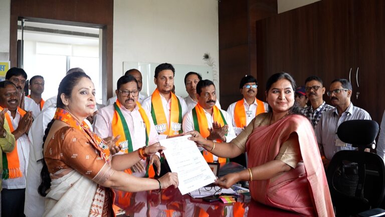 नवी मुंबई महापालिकेच्या महापौरपदी सुजाता सुरज पाटील यांची निवड